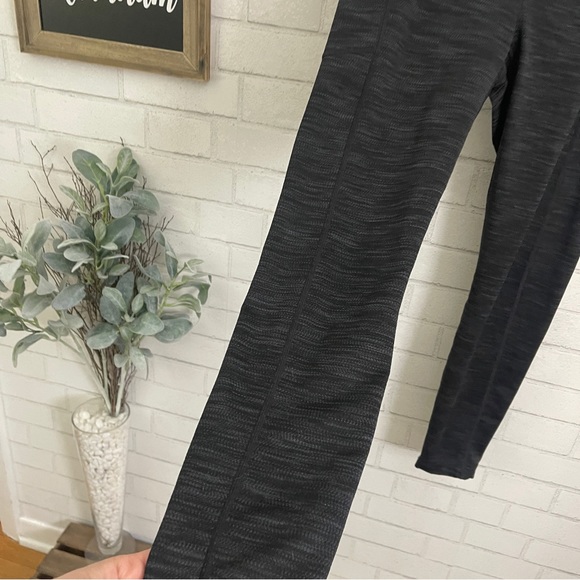 MONDETTA Black / Gray Heathered Side Pocket Leggings - Picture 5 of 12